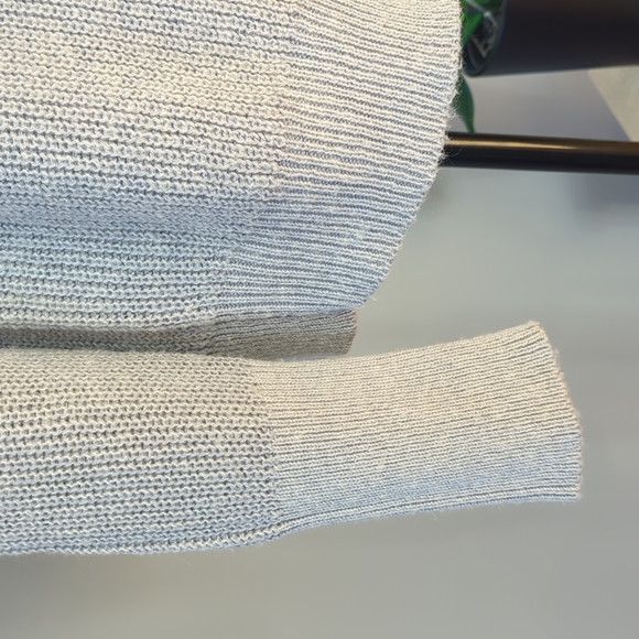 Banana Republic Butterfly Front Pullover Sweater Skyline Grey – Size M - Picture 4 of 9